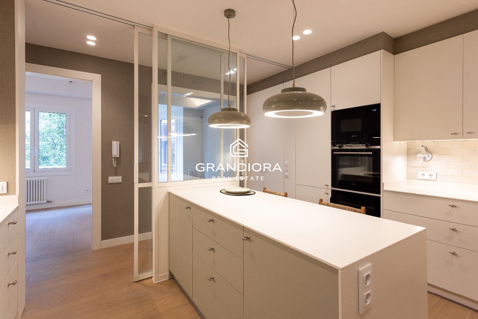 Vivienda reformada de 3 dormitorios con cocina independiente y ascensor - Imagen 15