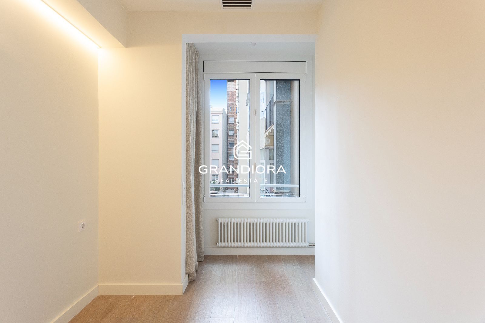 Vivienda reformada de 3 dormitorios con cocina independiente y ascensor - Imagen 23