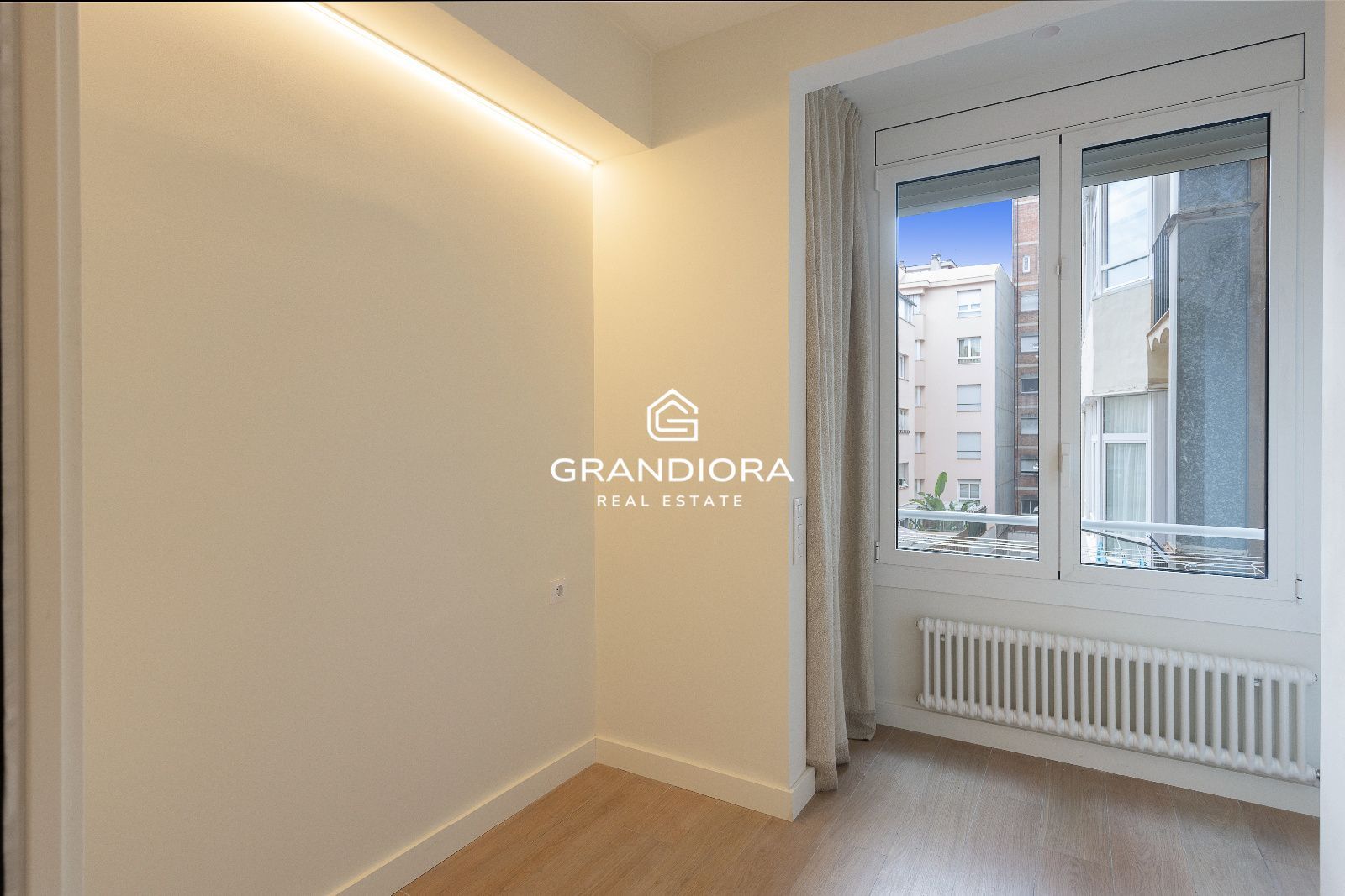 Vivienda reformada de 3 dormitorios con cocina independiente y ascensor - Imagen 24
