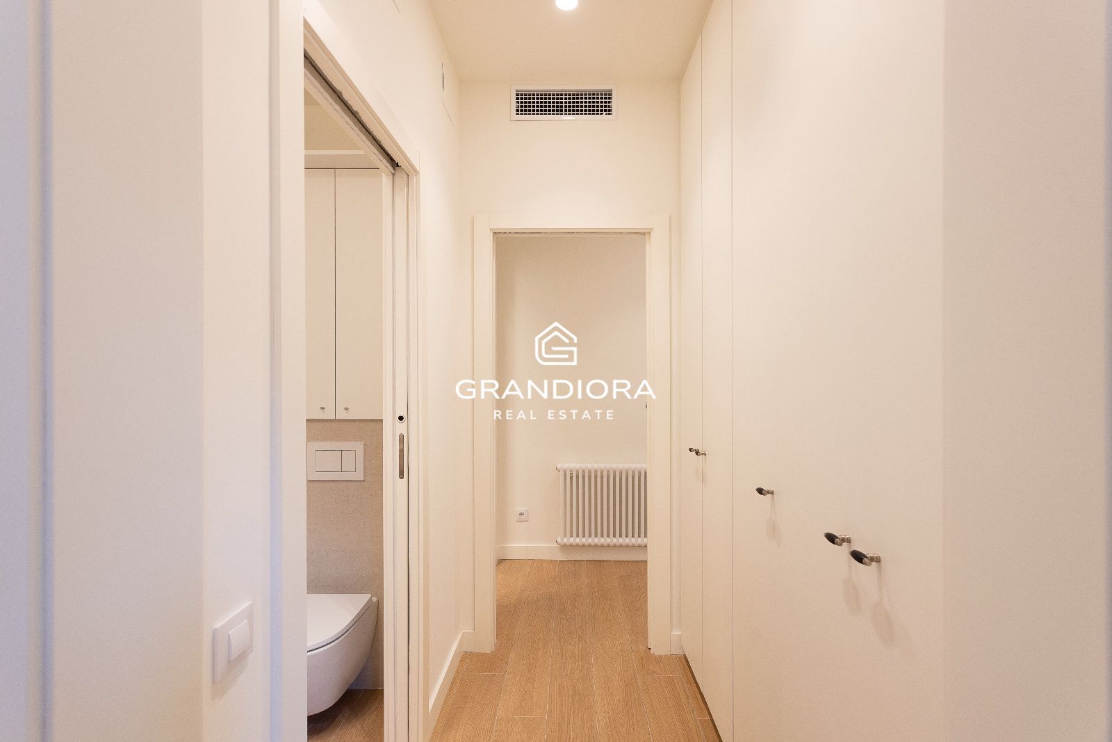 Vivienda reformada de 3 dormitorios con cocina independiente y ascensor - Imagen 29