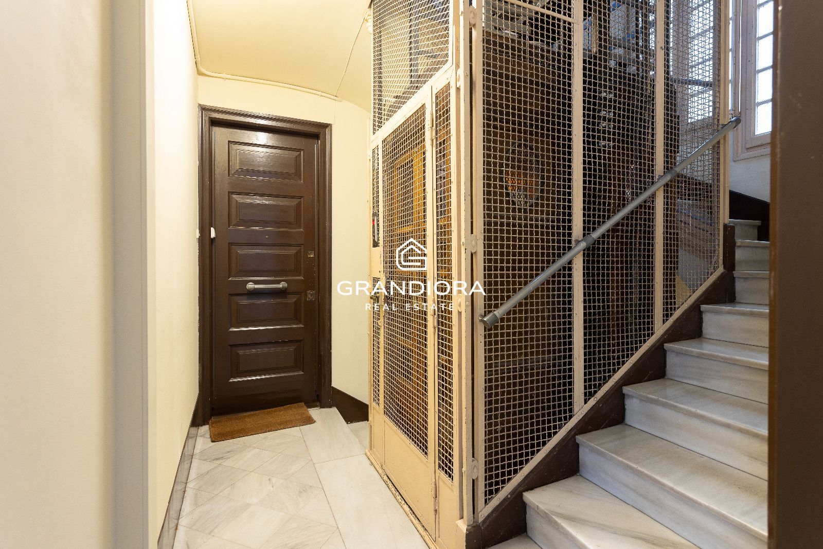 Vivienda reformada de 3 dormitorios con cocina independiente y ascensor - Imagen 32