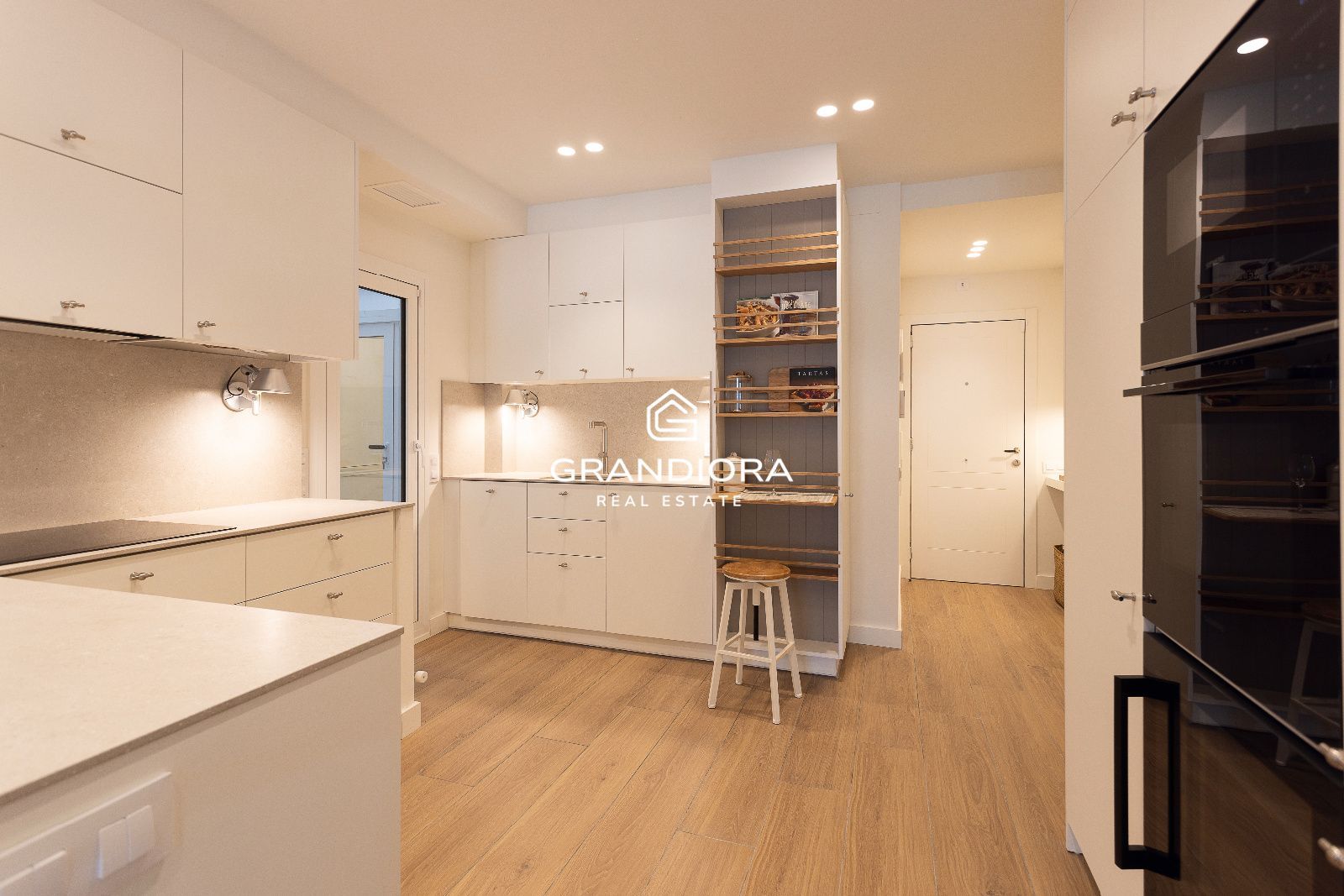 Piso a estrenar con terraza en Tuset, Galvany - Imagen 7