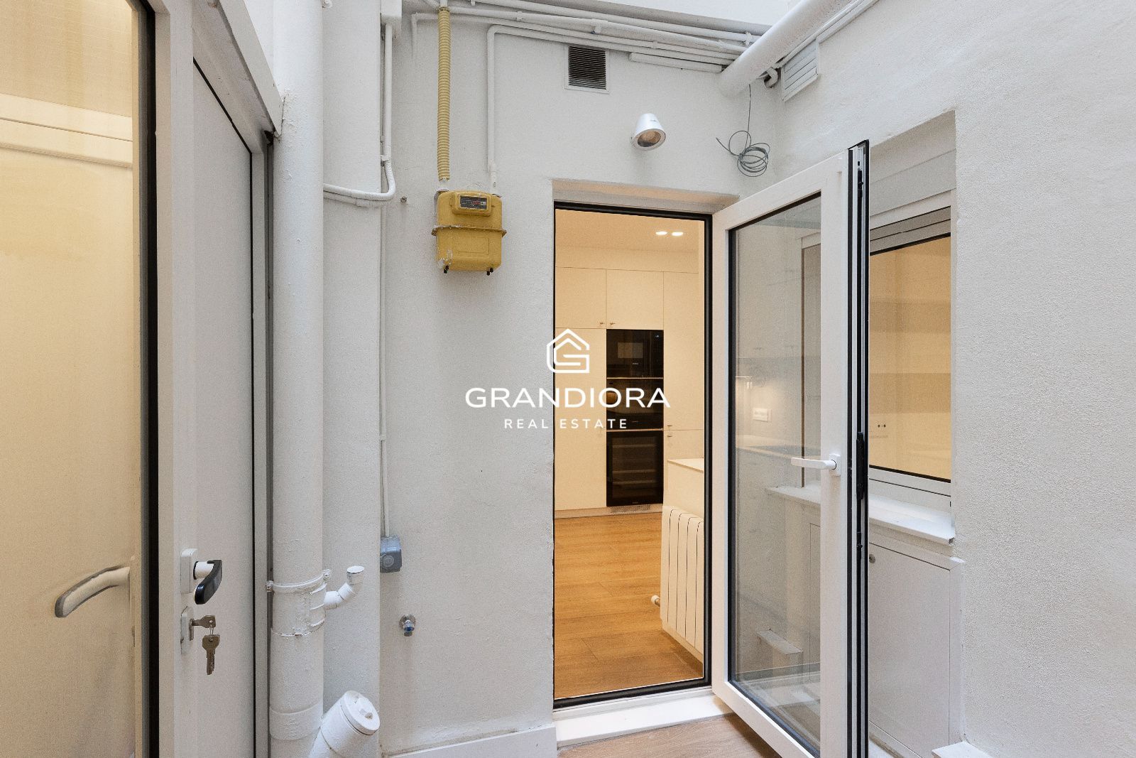 Piso a estrenar con terraza en Tuset, Galvany - Imagen 10