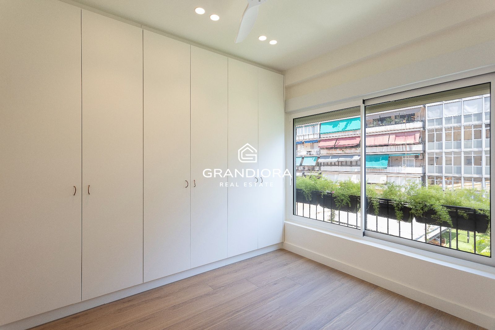Piso a estrenar con terraza en Tuset, Galvany - Imagen 41