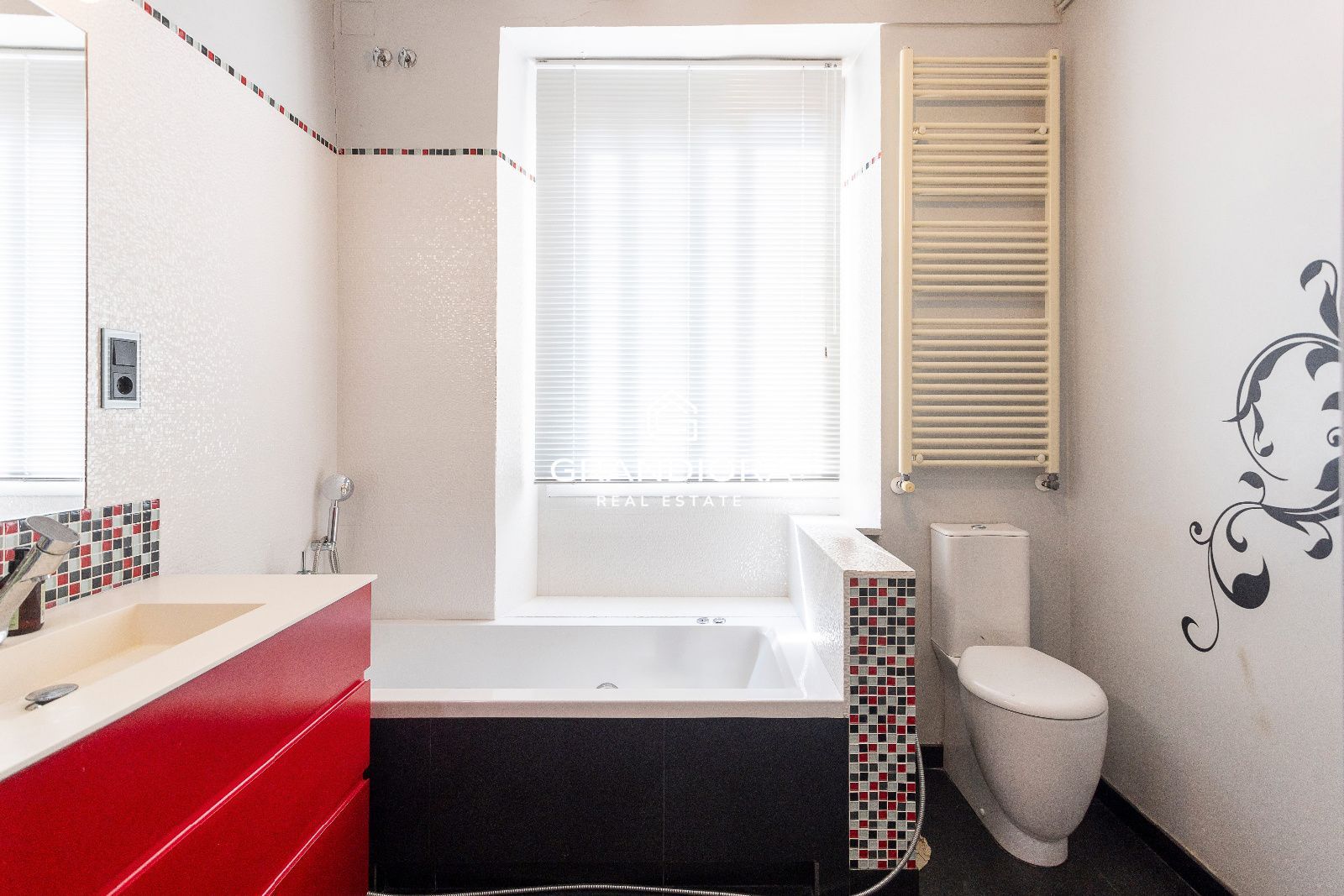 Piso de 260 m² con terraza en El Born - Imagen 28