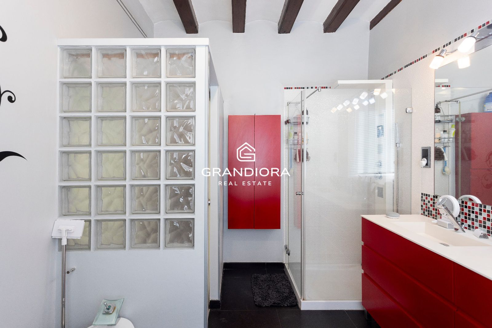 Piso de 260 m² con terraza en El Born - Imagen 29