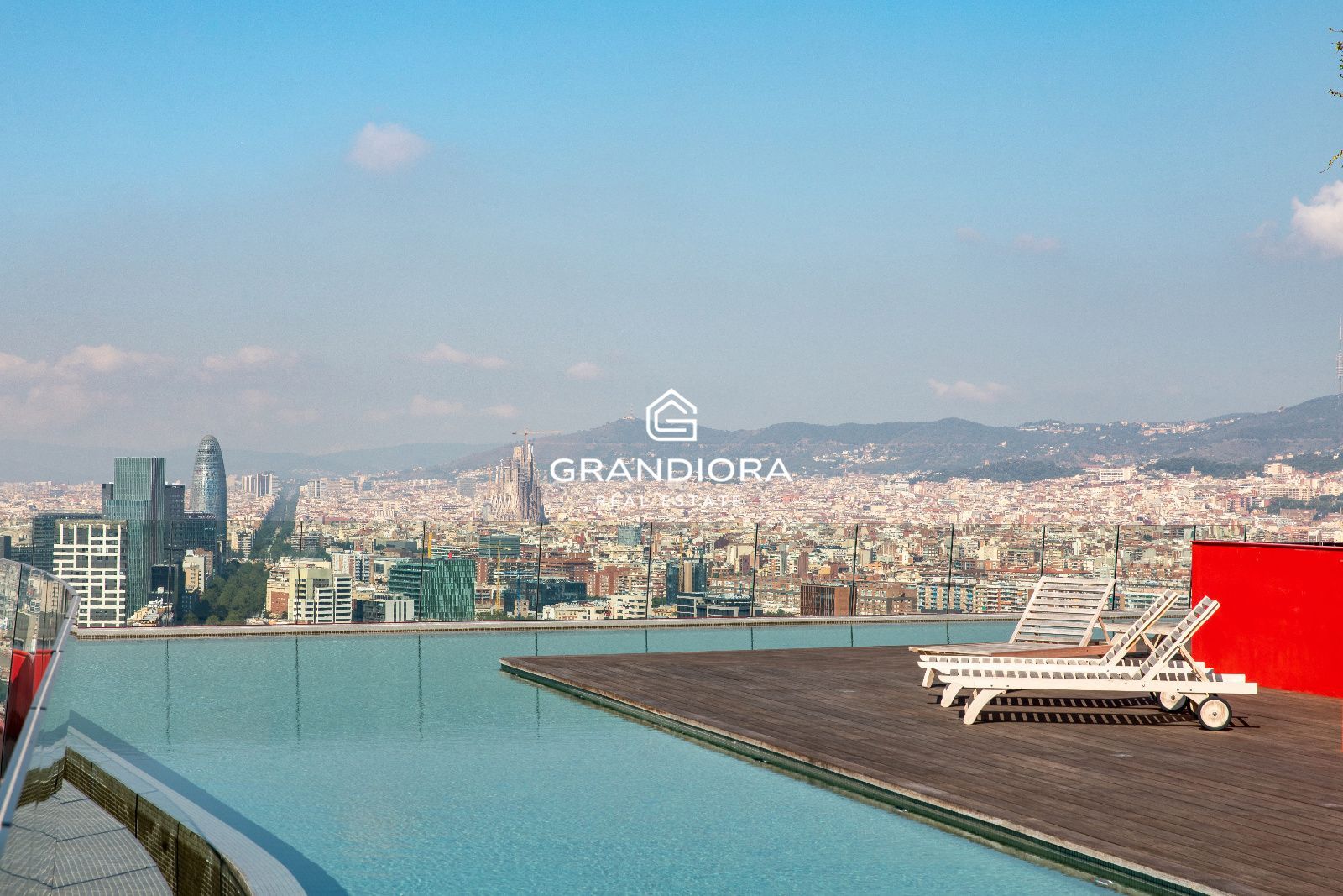Apartamento exclusivo con vistas al mar en Antares Barcelona - Imagen 3