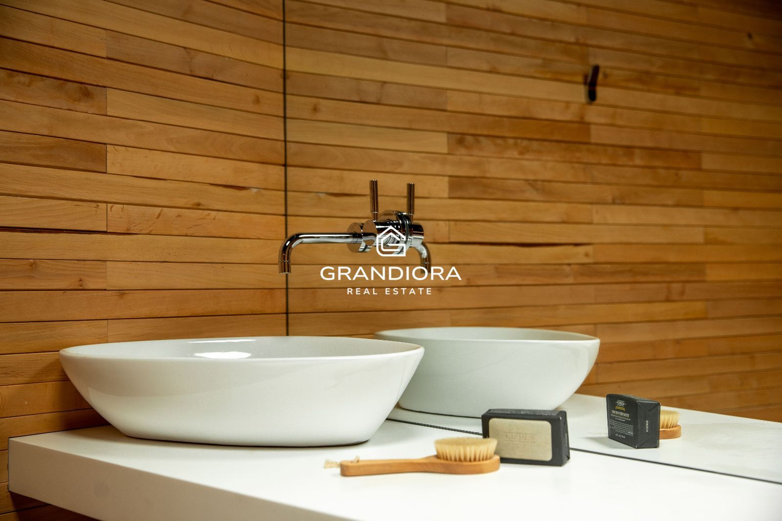 Apartamento exclusivo con vistas al mar en Antares Barcelona - Imagen 25