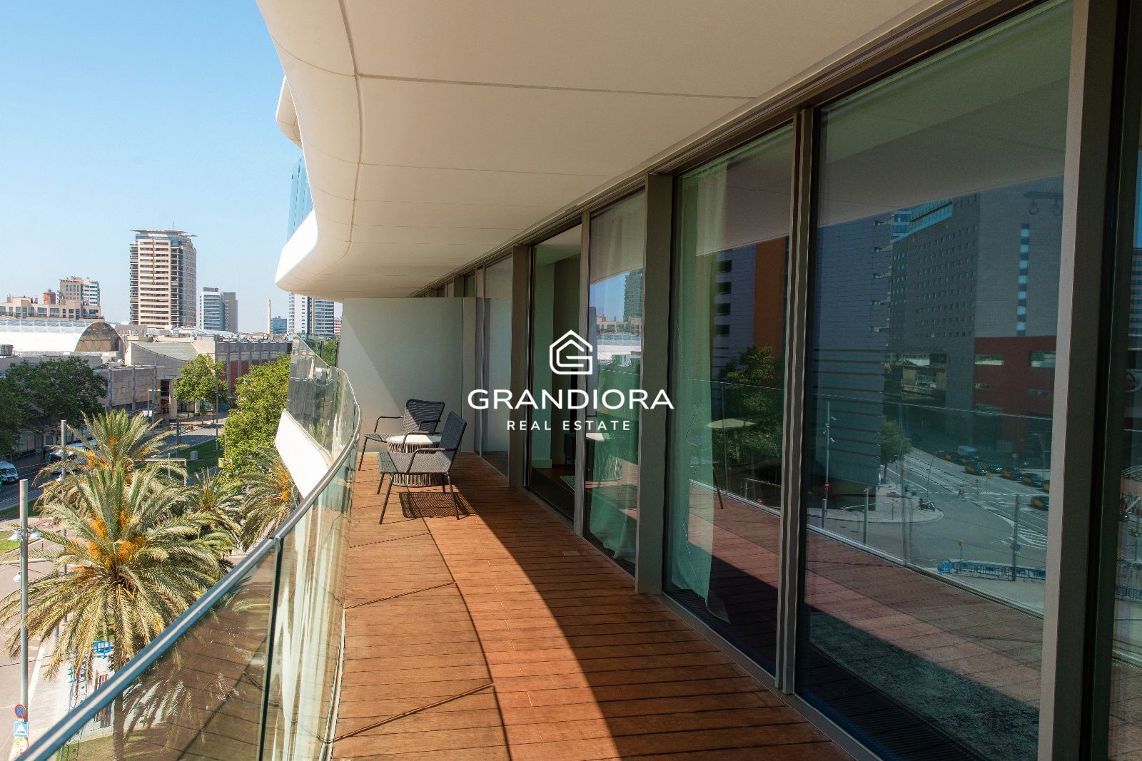Apartamento exclusivo con vistas al mar en Antares Barcelona - Imagen 32