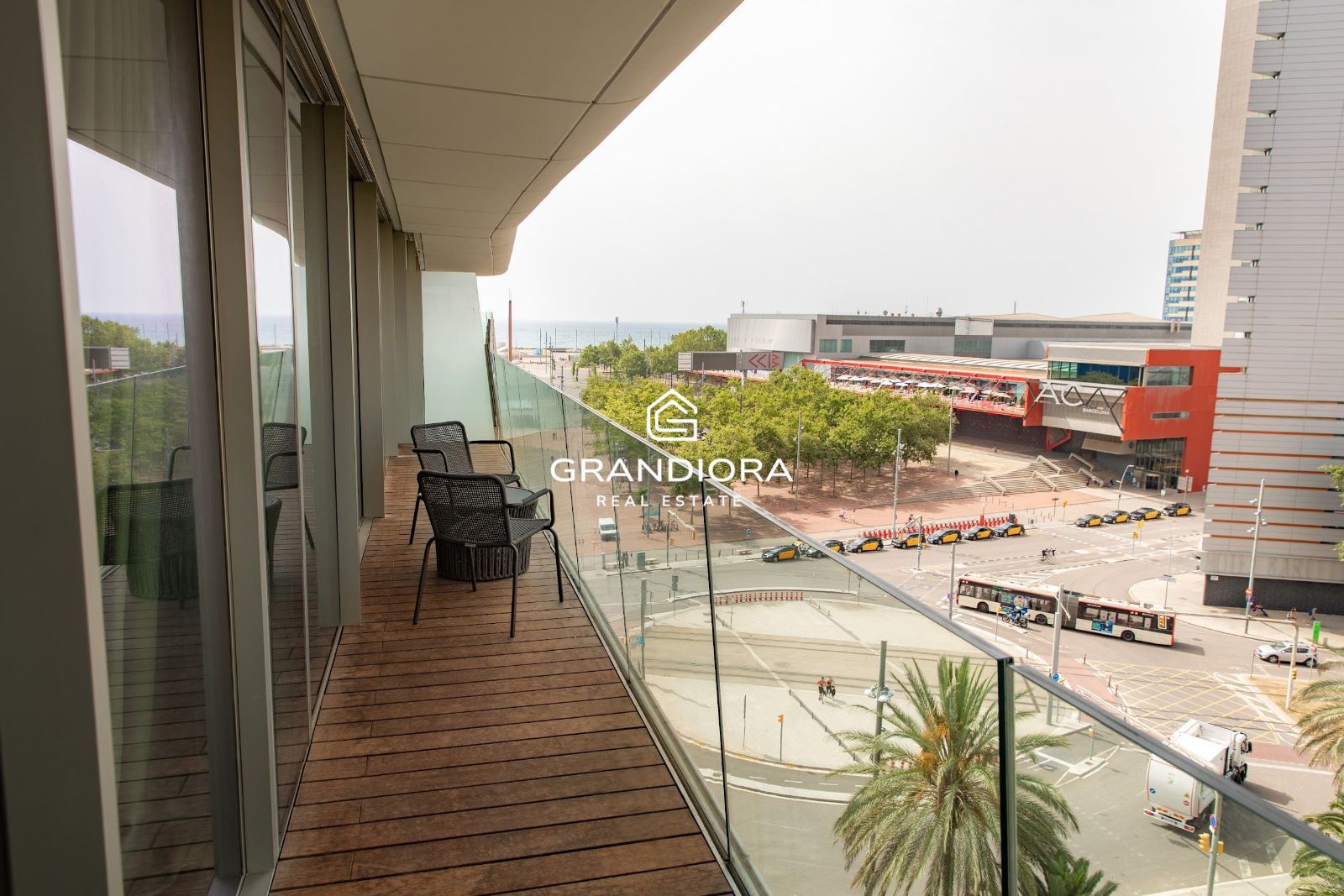 Apartamento de lujo de 2 dormitorios en Antares Barcelona - Imagen 3