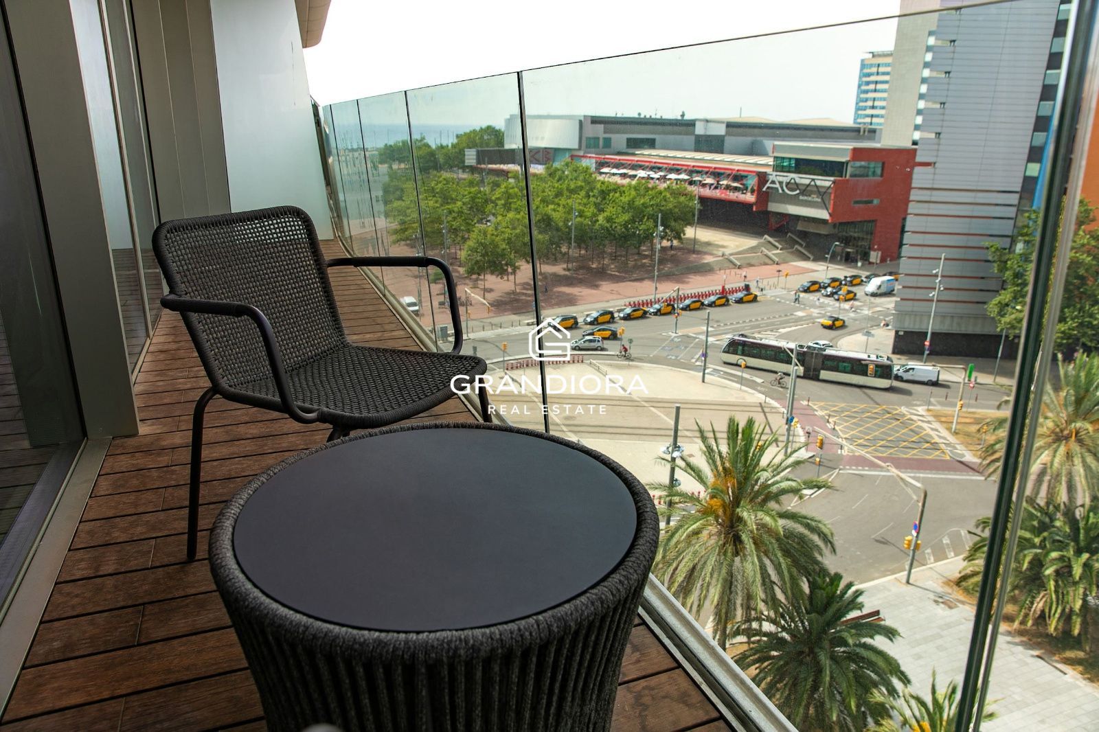 Apartamento de lujo de 2 dormitorios en Antares Barcelona - Imagen 5