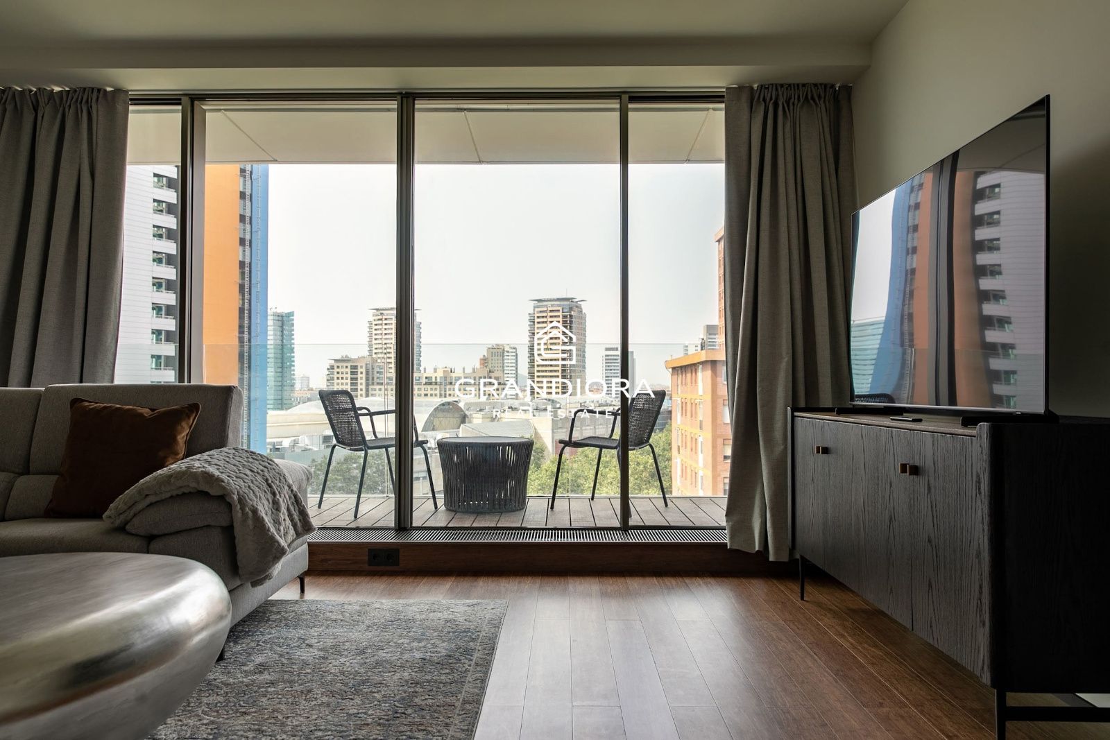 Apartamento de lujo de 2 dormitorios en Antares Barcelona - Imagen 2