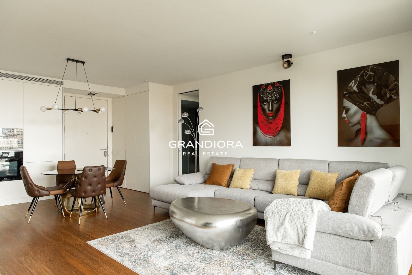 Apartamento de lujo de 2 dormitorios en Antares Barcelona - Imagen 1