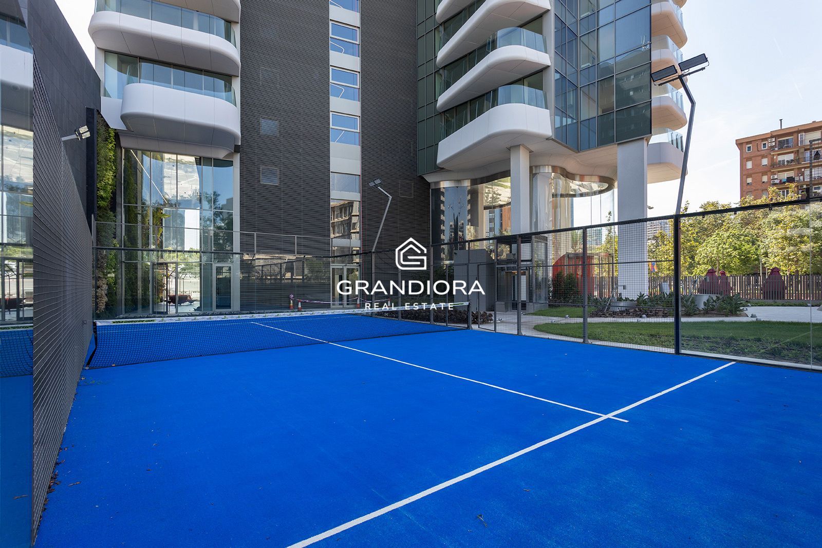 Apartamento de lujo de 2 dormitorios en Antares Barcelona - Imagen 5