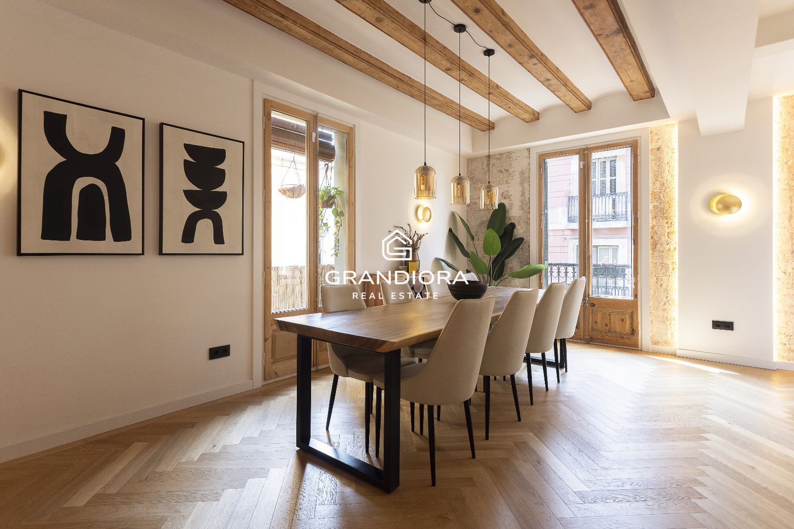 Exclusivo piso de diseño a un paso del puerto en el Barrio Gótico - Imagen 4