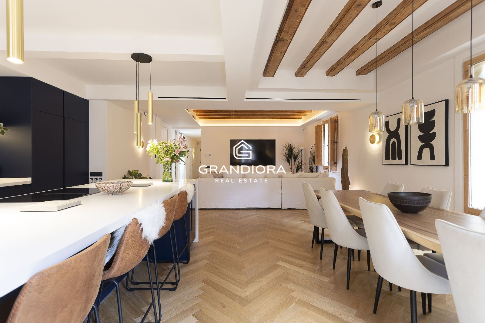 Exclusivo piso de diseño a un paso del puerto en el Barrio Gótico - Imagen 7