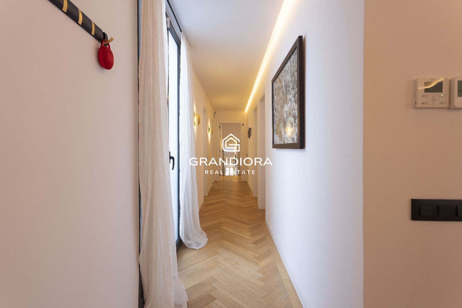 Exclusivo piso de diseño a un paso del puerto en el Barrio Gótico - Imagen 10