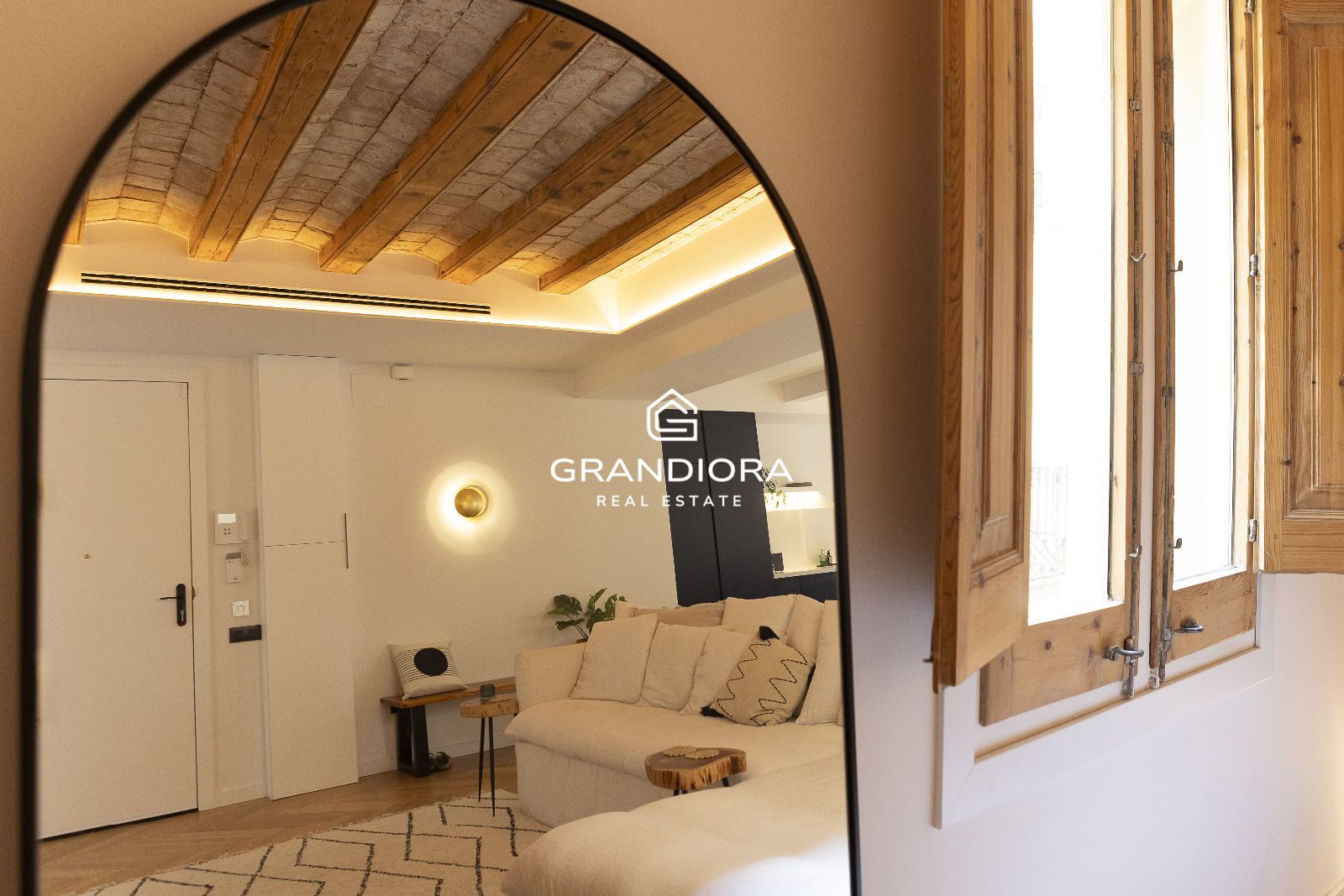Exclusivo piso de diseño a un paso del puerto en el Barrio Gótico - Imagen 13