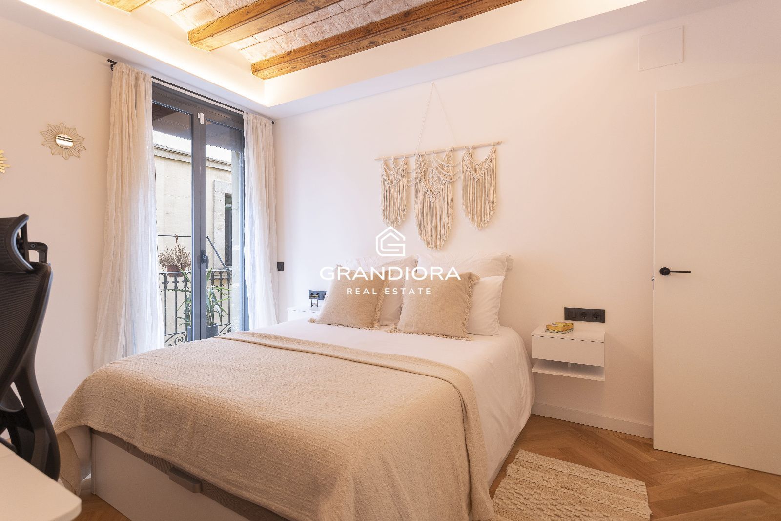 Exclusivo piso de diseño a un paso del puerto en el Barrio Gótico - Imagen 23