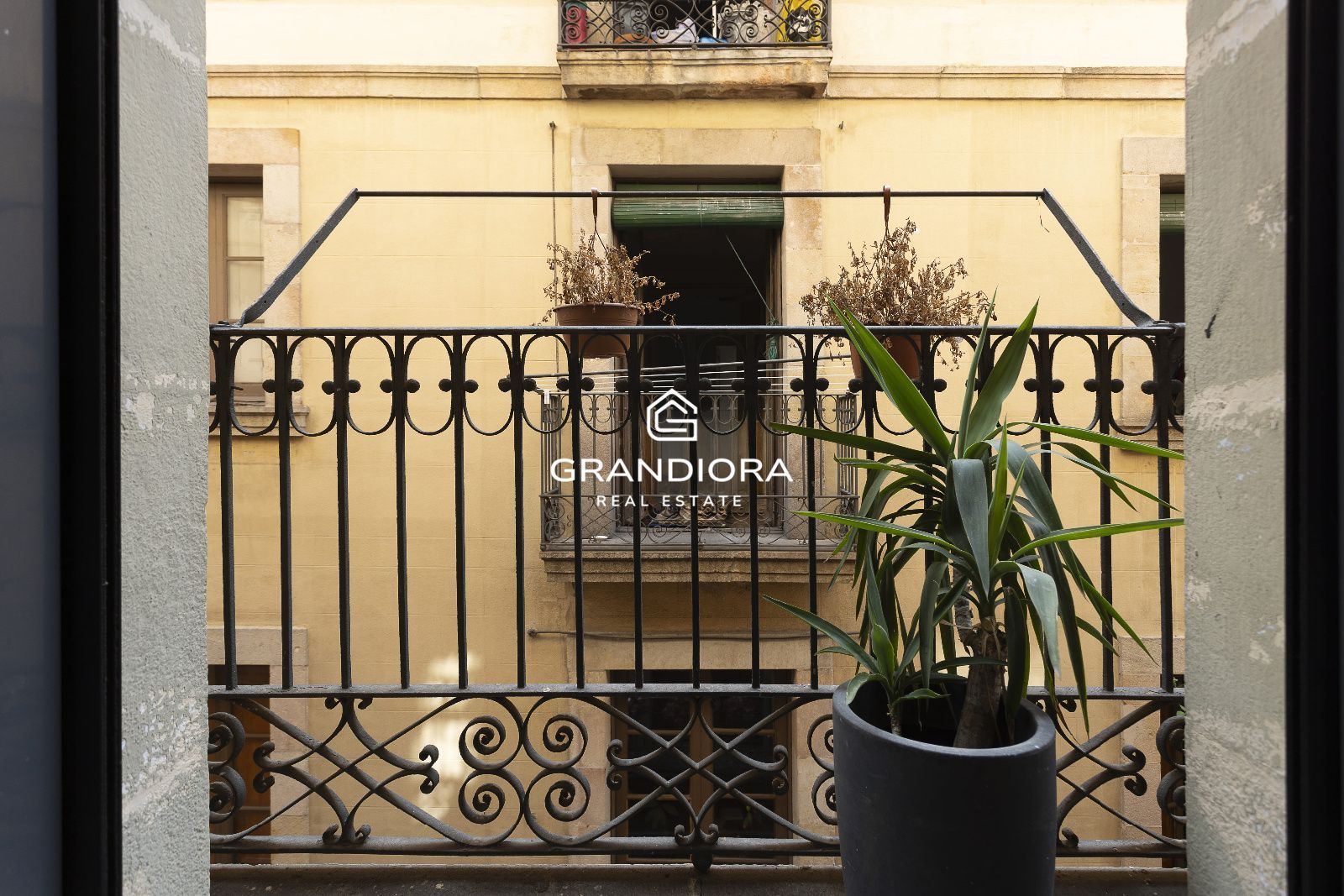 Exclusivo piso de diseño a un paso del puerto en el Barrio Gótico - Imagen 34