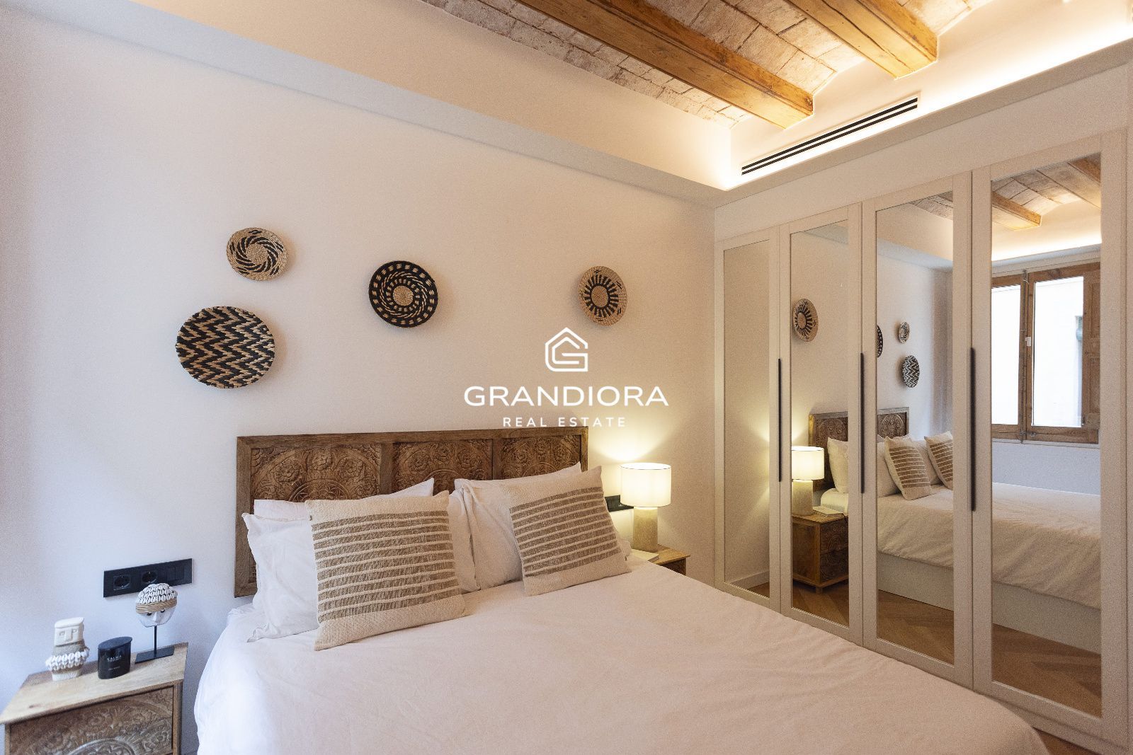 Exclusivo piso de diseño a un paso del puerto en el Barrio Gótico - Imagen 32