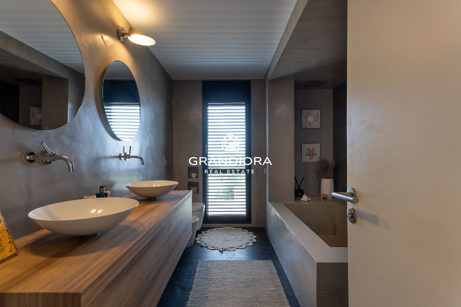 Chalet independiente con piscina, jardines y vistas al mar — Sant Vicenç de Montalt - Imagen 17