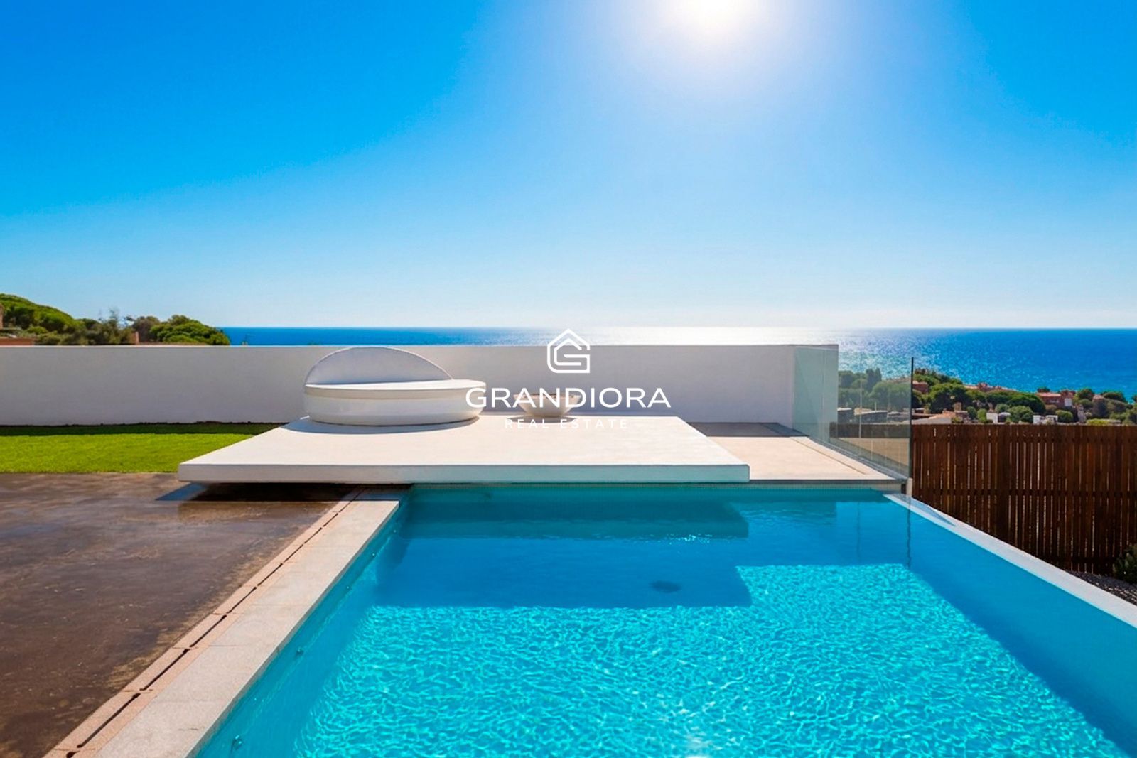 Chalet independiente con piscina, jardines y vistas al mar — Sant Vicenç de Montalt - Imagen 22