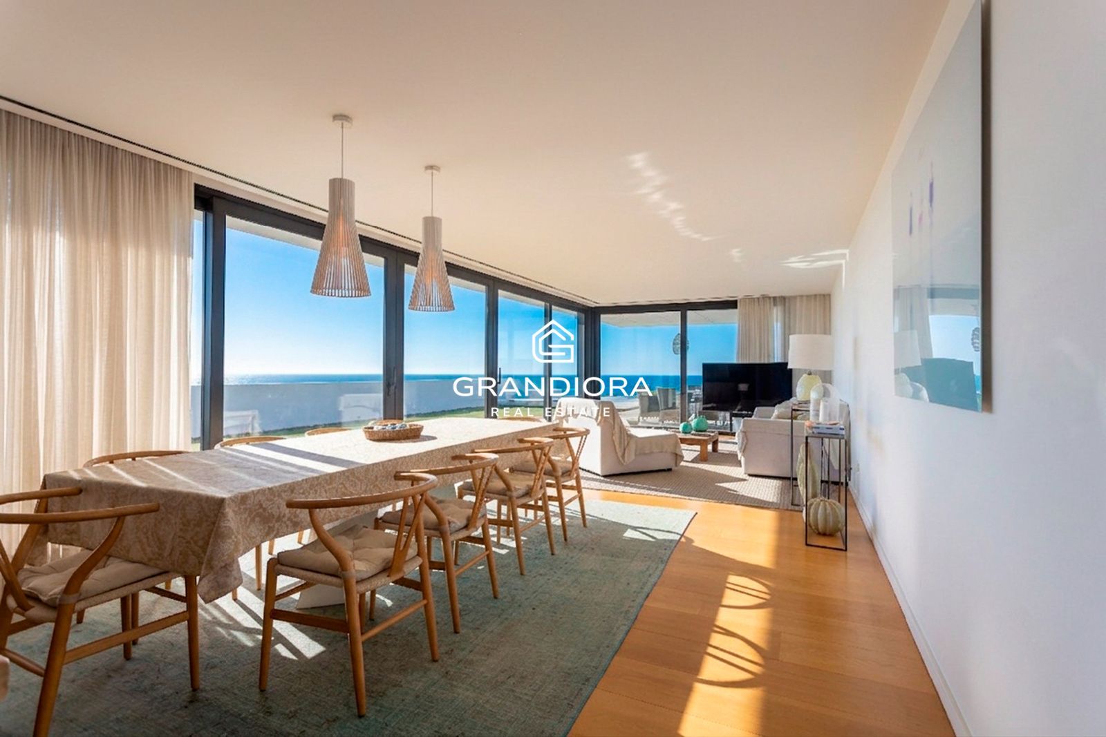 Chalet independiente con piscina, jardines y vistas al mar — Sant Vicenç de Montalt - Imagen 3
