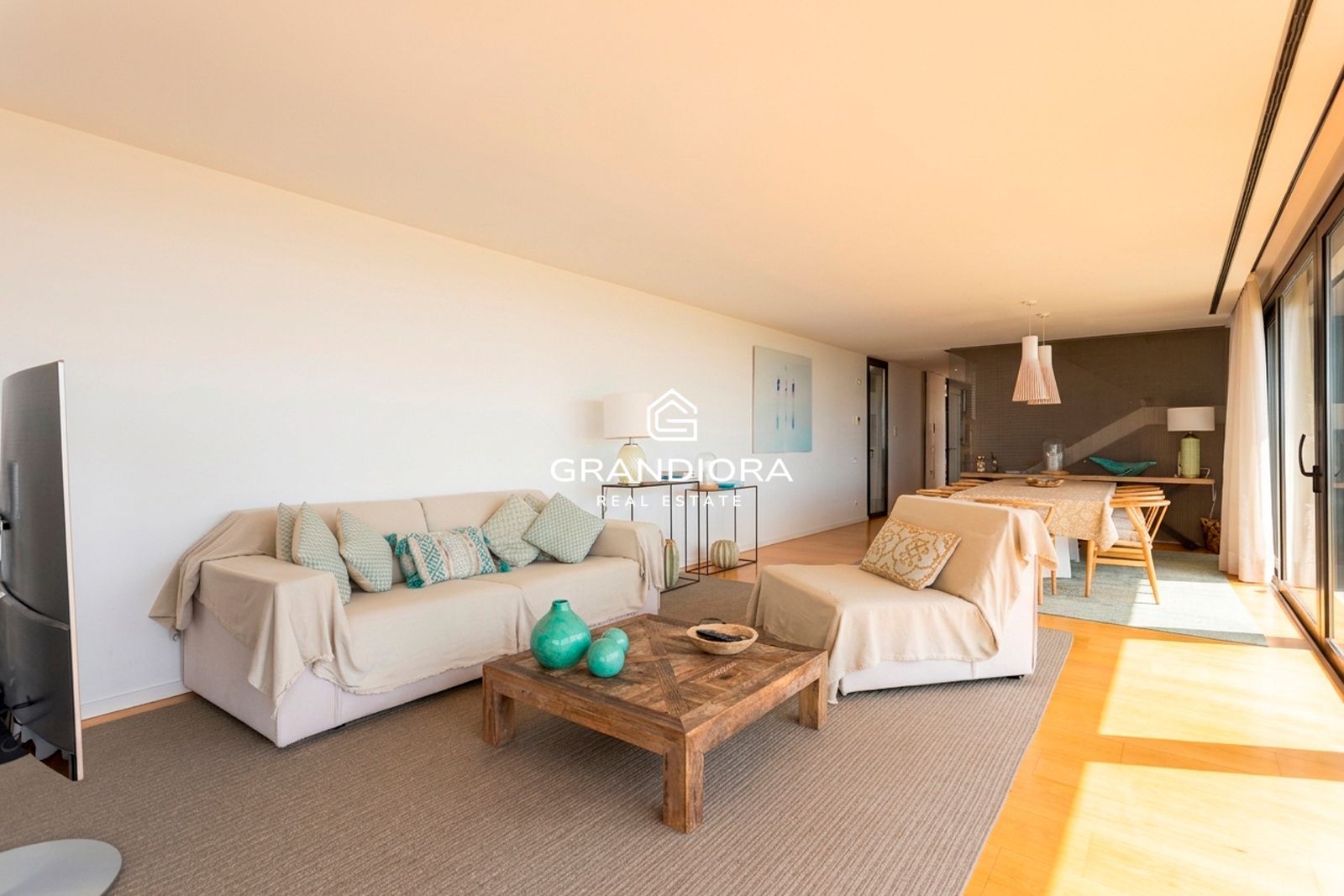Chalet independiente con piscina, jardines y vistas al mar — Sant Vicenç de Montalt - Imagen 27