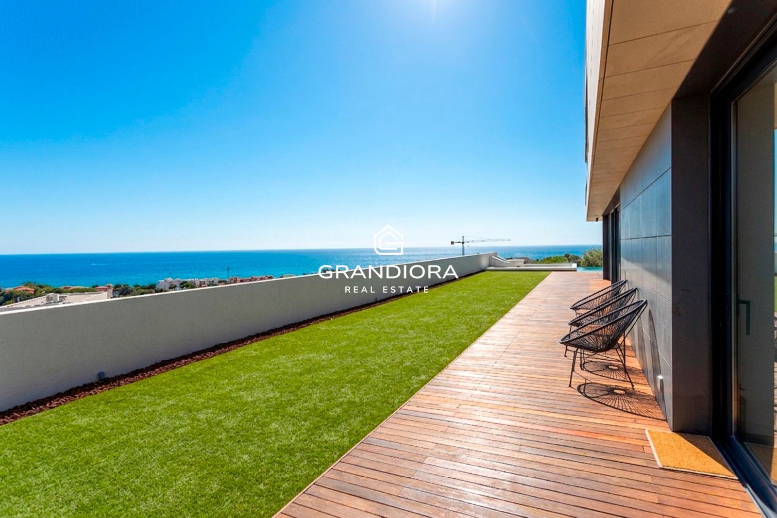Chalet independiente con piscina, jardines y vistas al mar — Sant Vicenç de Montalt - Imagen 31