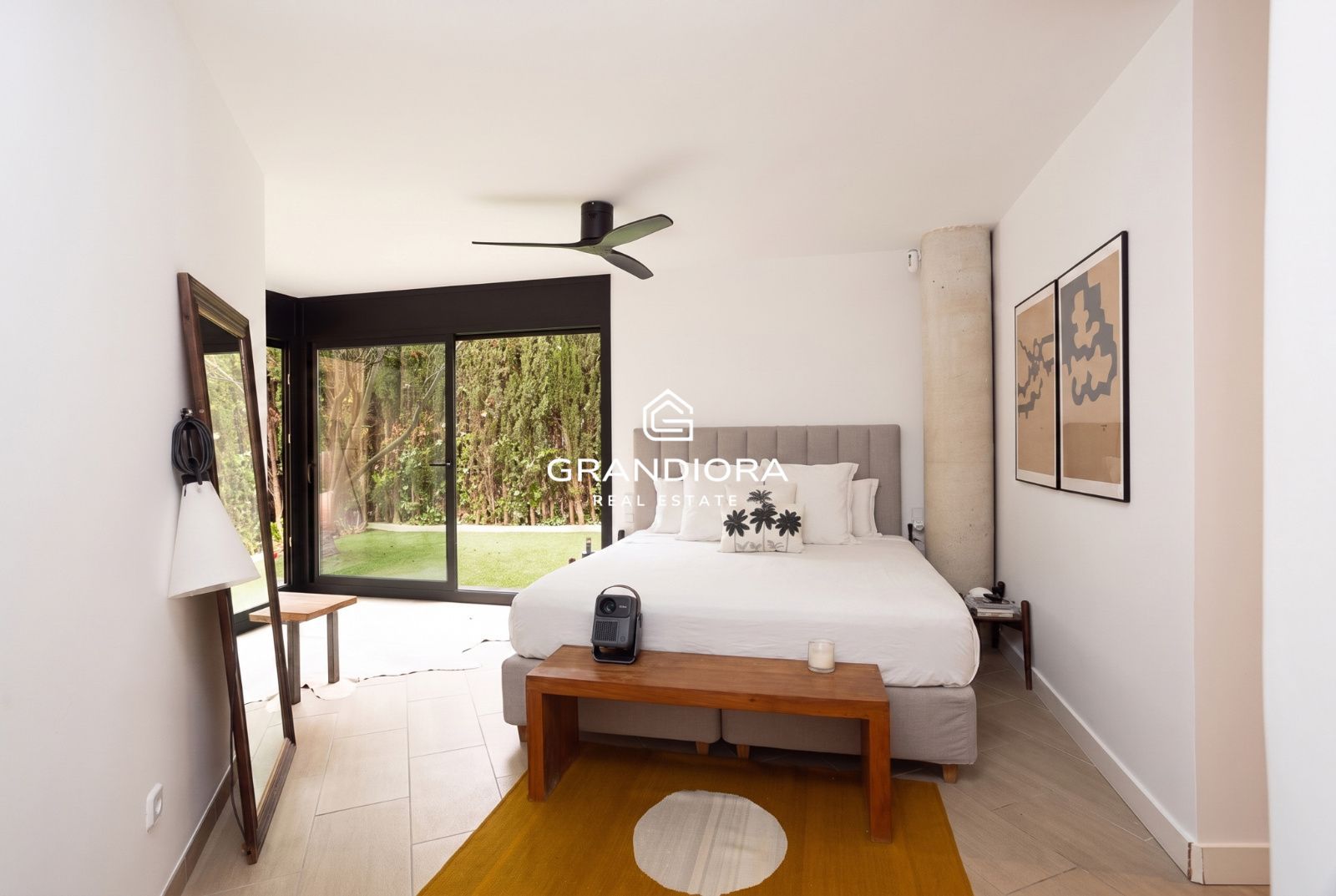 Casa familiar de 430 m² con piscina y jardín de 1.000 m² en Alella Parc - Imagen 32