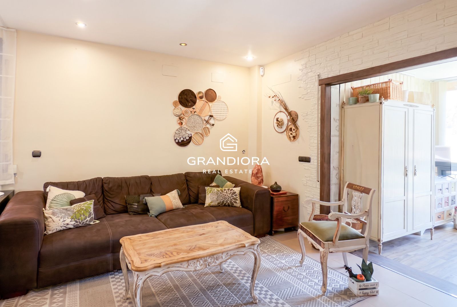Casa independiente con piscina en Viladecans - Imagen 15