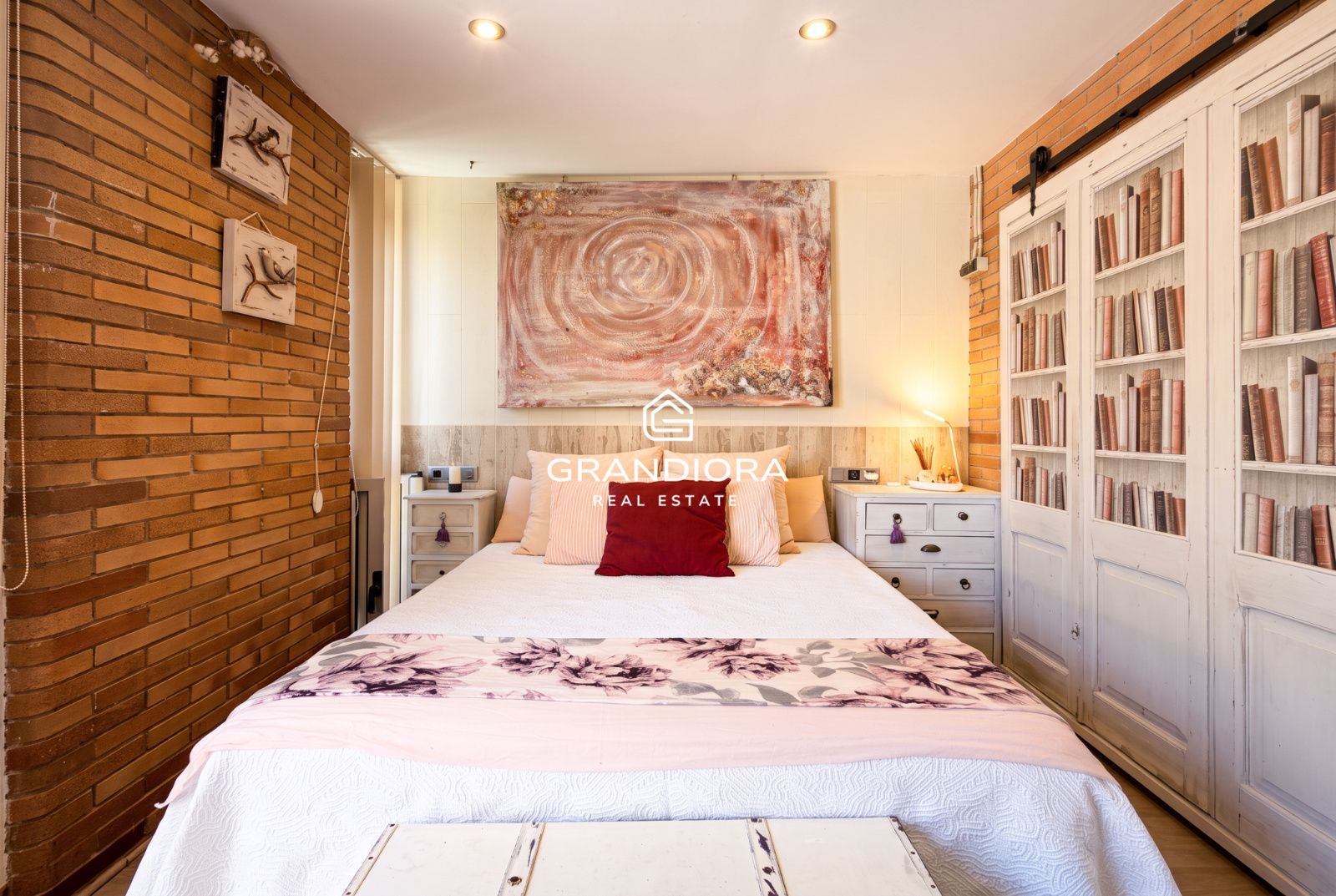 Casa independiente con piscina en Viladecans - Imagen 17
