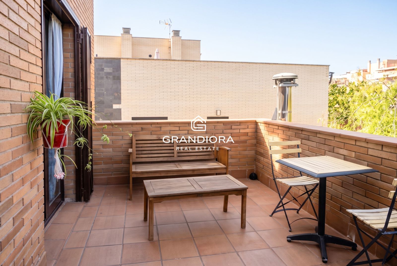 Casa independiente con piscina en Viladecans - Imagen 31