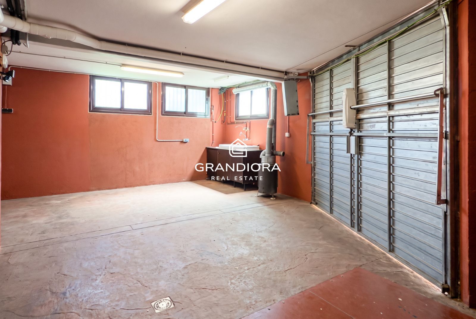 Casa independiente con piscina en Viladecans - Imagen 38