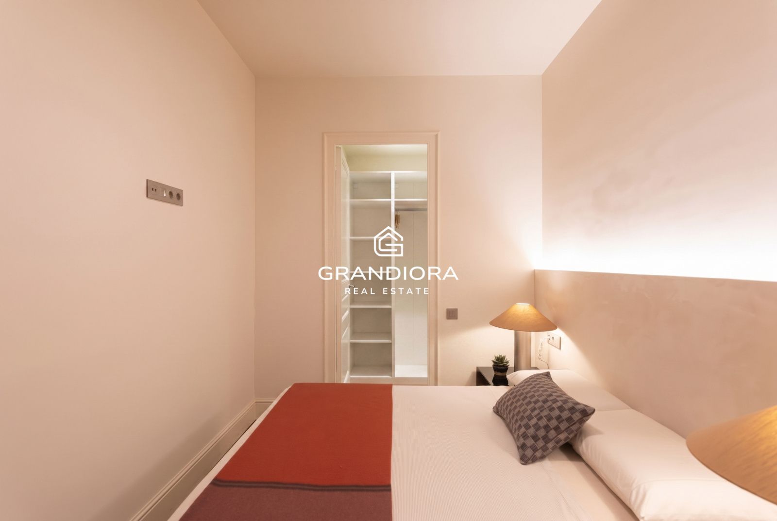 Preciosa vivienda reformada en Eixample Dreta - Imagen 33