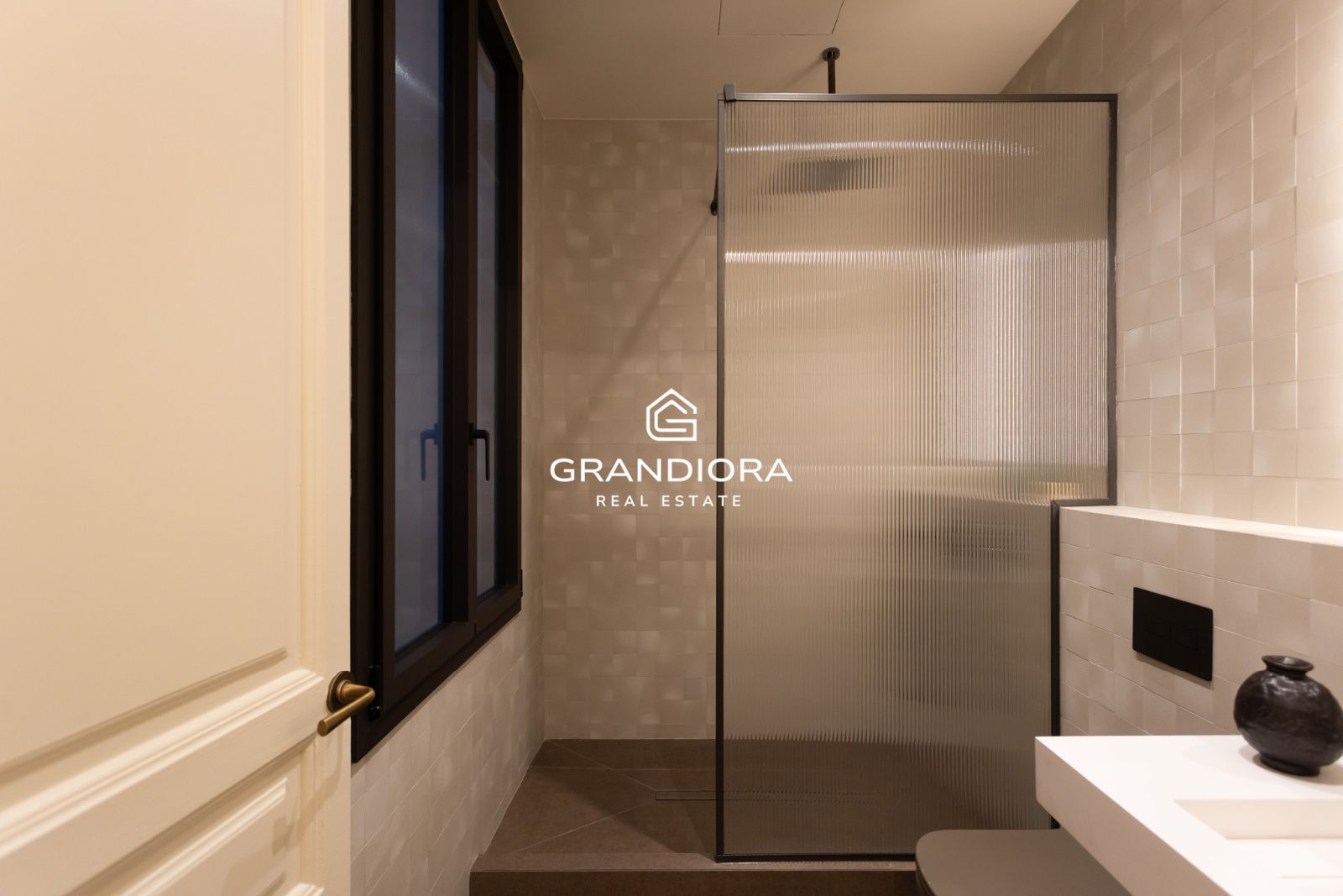 Preciosa vivienda reformada en Eixample Dreta - Imagen 29