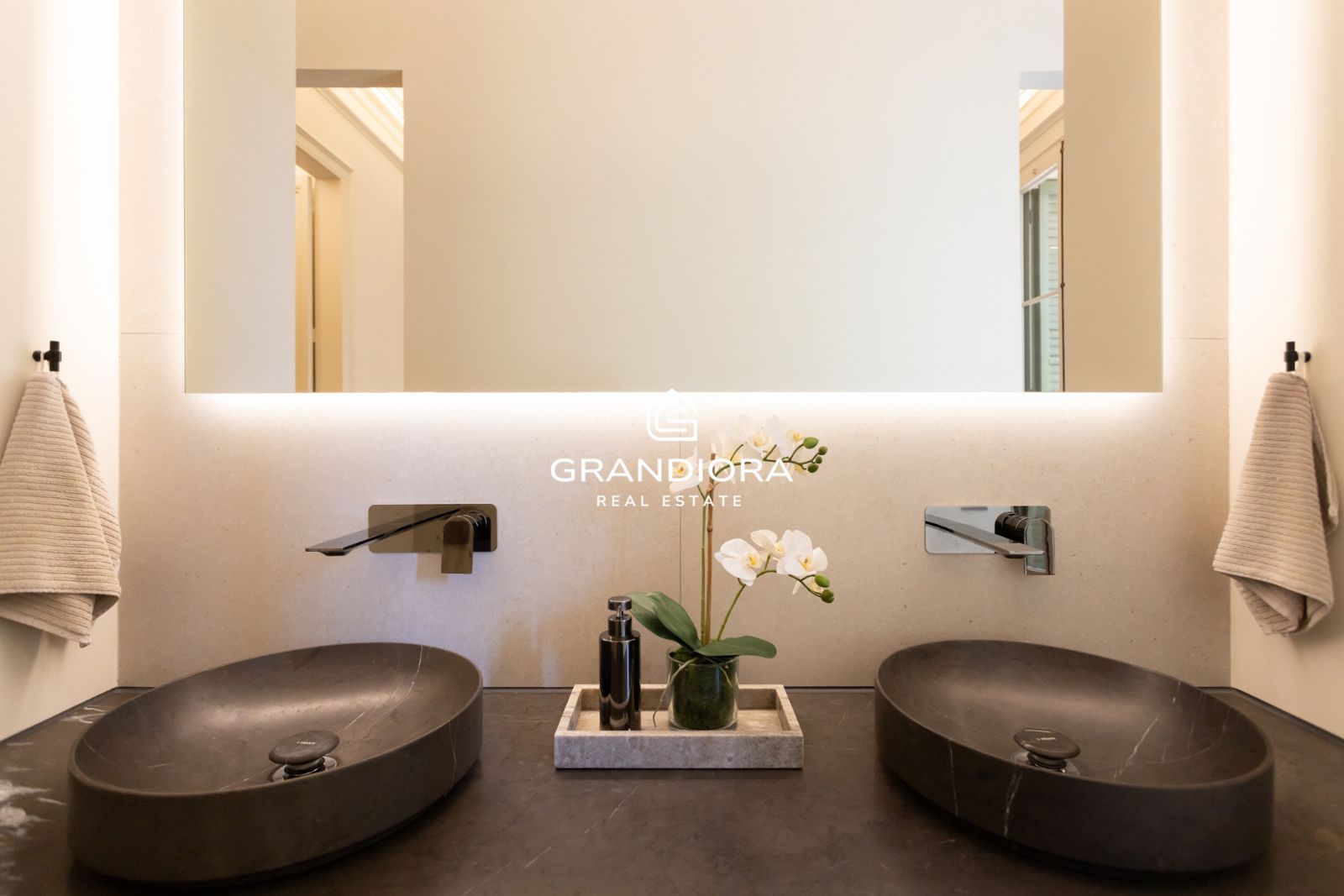 Preciosa vivienda reformada en Eixample Dreta - Imagen 39