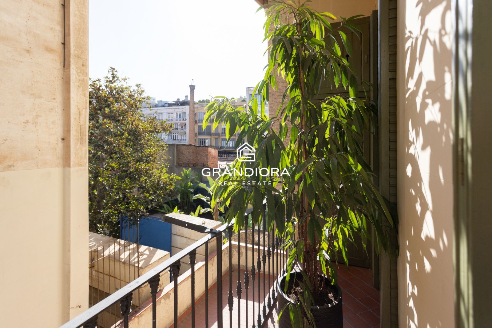 Preciosa vivienda reformada en Eixample Dreta - Imagen 24