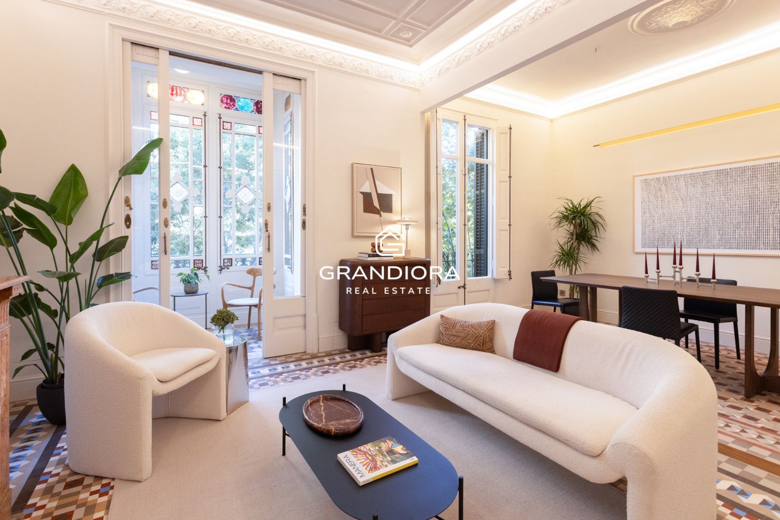 Preciosa vivienda reformada en Eixample Dreta - Imagen 1