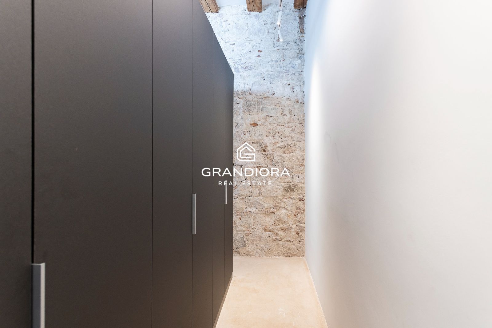 Vivienda de lujo de 245 m² con terraza privada en el Palau Moxó, Barrio Gótico - Imagen 7