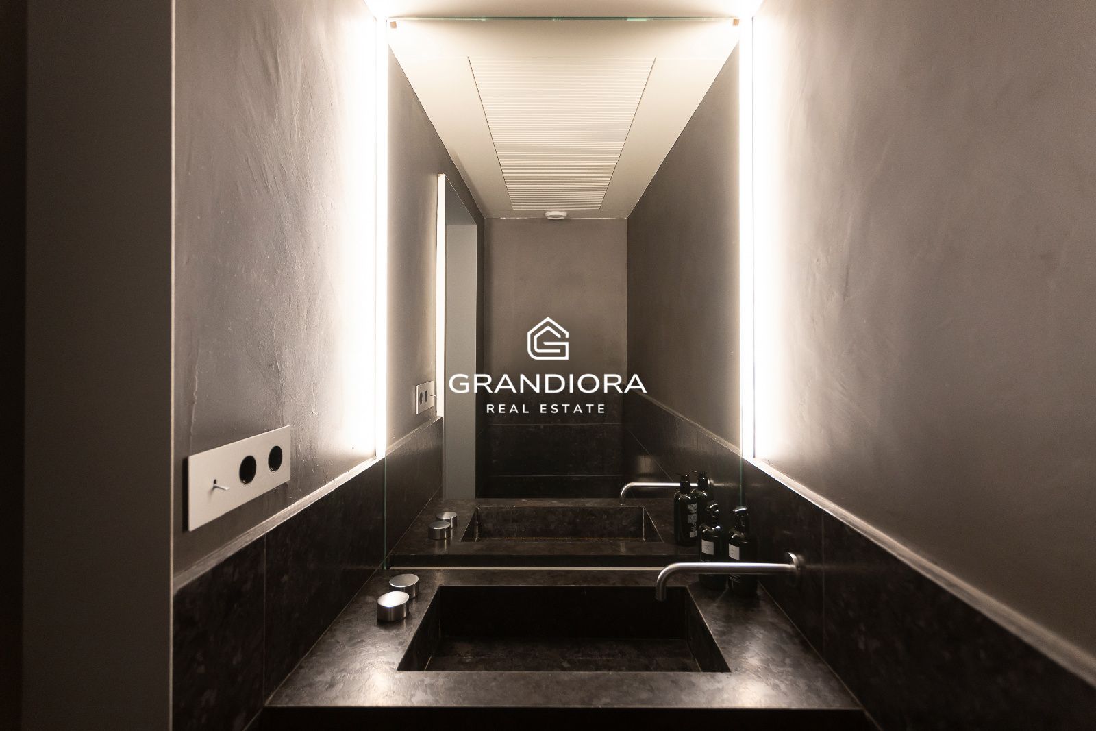 Vivienda de lujo de 245 m² con terraza privada en el Palau Moxó, Barrio Gótico - Imagen 12