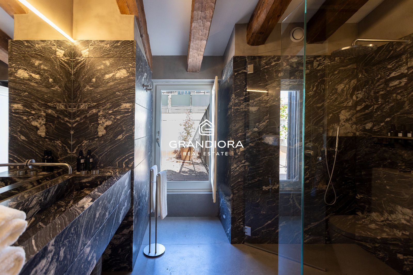 Vivienda de lujo de 245 m² con terraza privada en el Palau Moxó, Barrio Gótico - Imagen 43