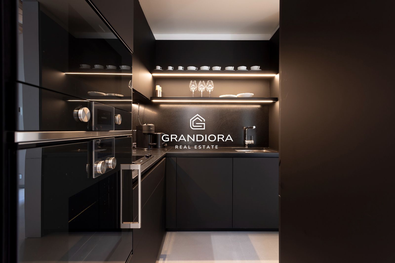 Dúplex de 150 m² con terraza y vistas a Sant Just en el Palau Moxó, Barrio Gótico - Imagen 11