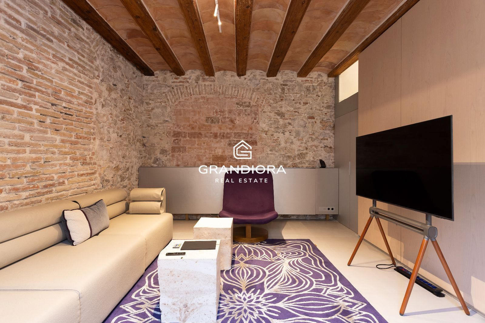 Dúplex de 150 m² con terraza y vistas a Sant Just en el Palau Moxó, Barrio Gótico - Imagen 2