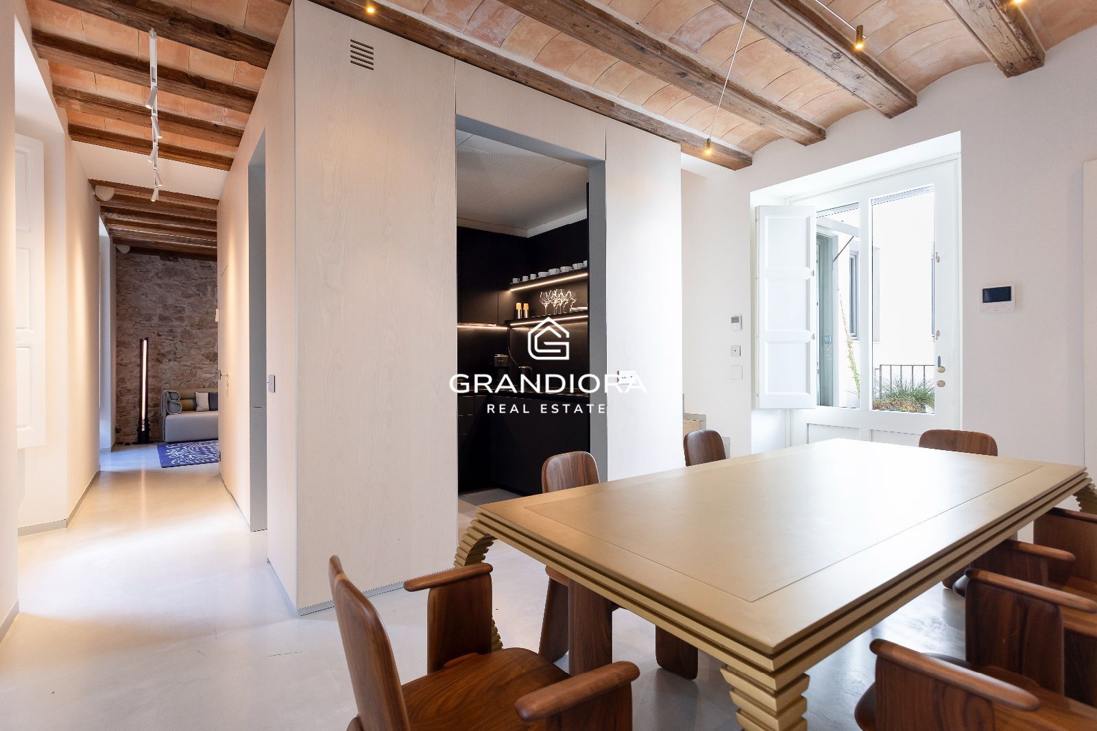 Dúplex de 150 m² con terraza y vistas a Sant Just en el Palau Moxó, Barrio Gótico - Imagen 17