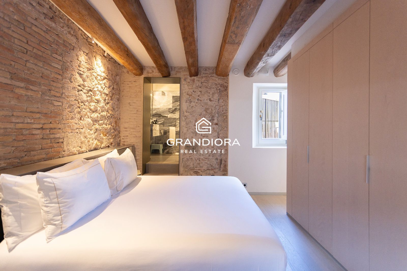Dúplex de 150 m² con terraza y vistas a Sant Just en el Palau Moxó, Barrio Gótico - Imagen 22