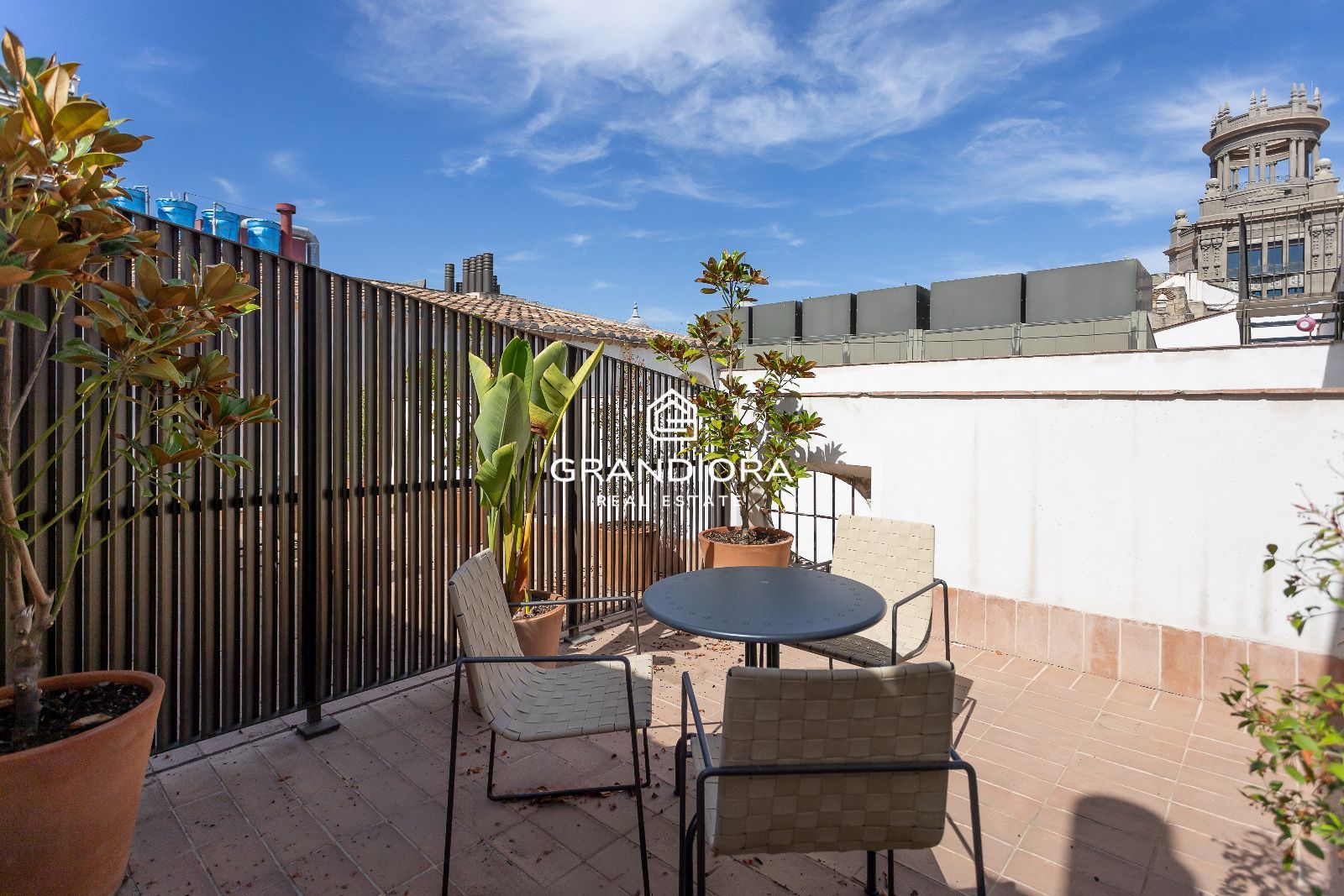 Dúplex de 150 m² con terraza y vistas a Sant Just en el Palau Moxó, Barrio Gótico - Imagen 32