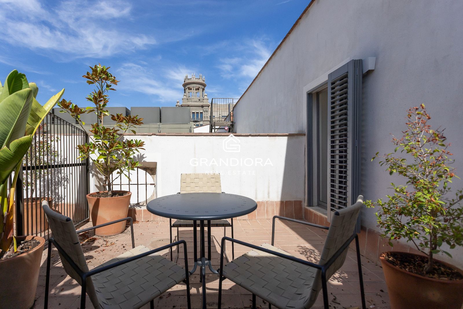 Dúplex de 150 m² con terraza y vistas a Sant Just en el Palau Moxó, Barrio Gótico - Imagen 34