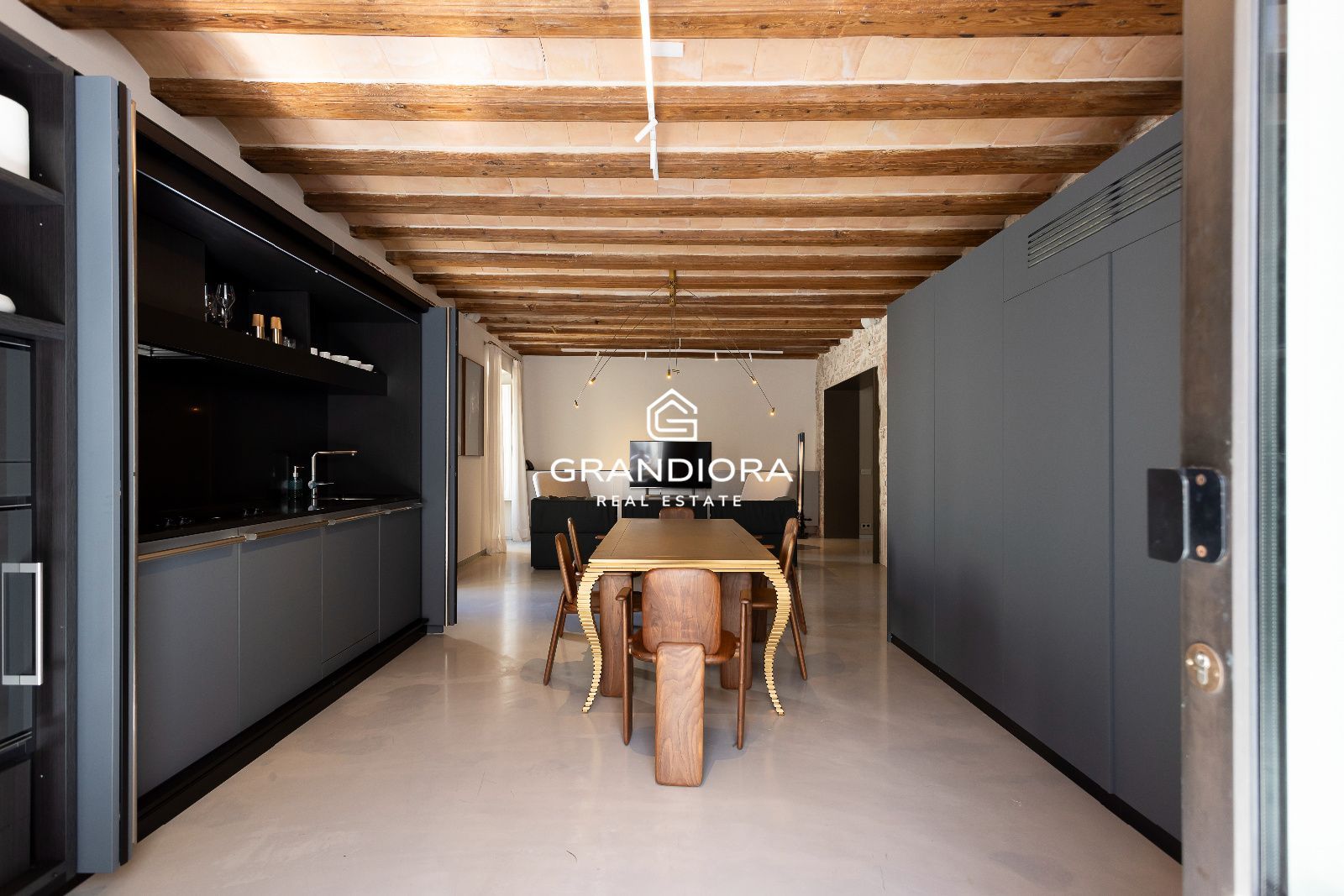 Dúplex de 190 m² con terraza de 35 m² en el Palau Moxó, Barrio Gótico - Imagen 2
